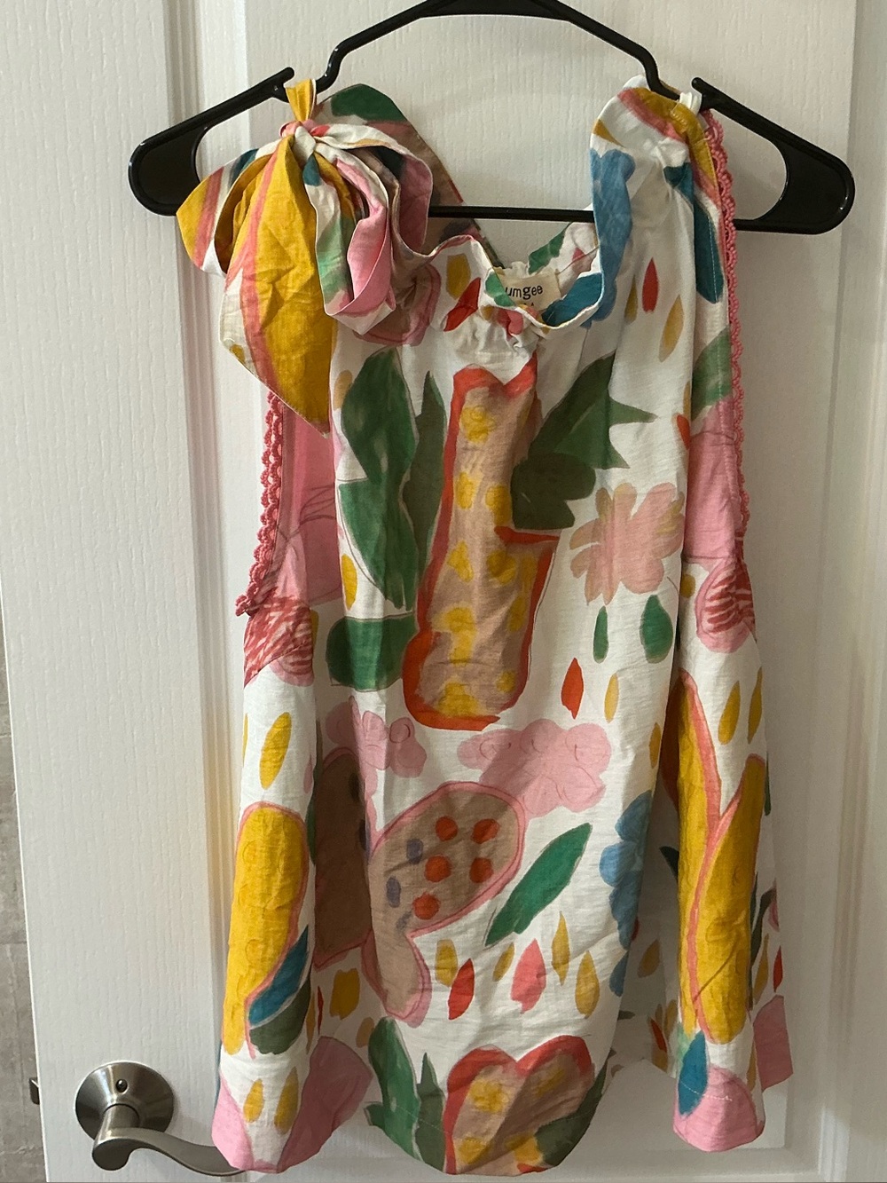 NWT - adorable Umgee watercolor wildflower halter
Top, size medium